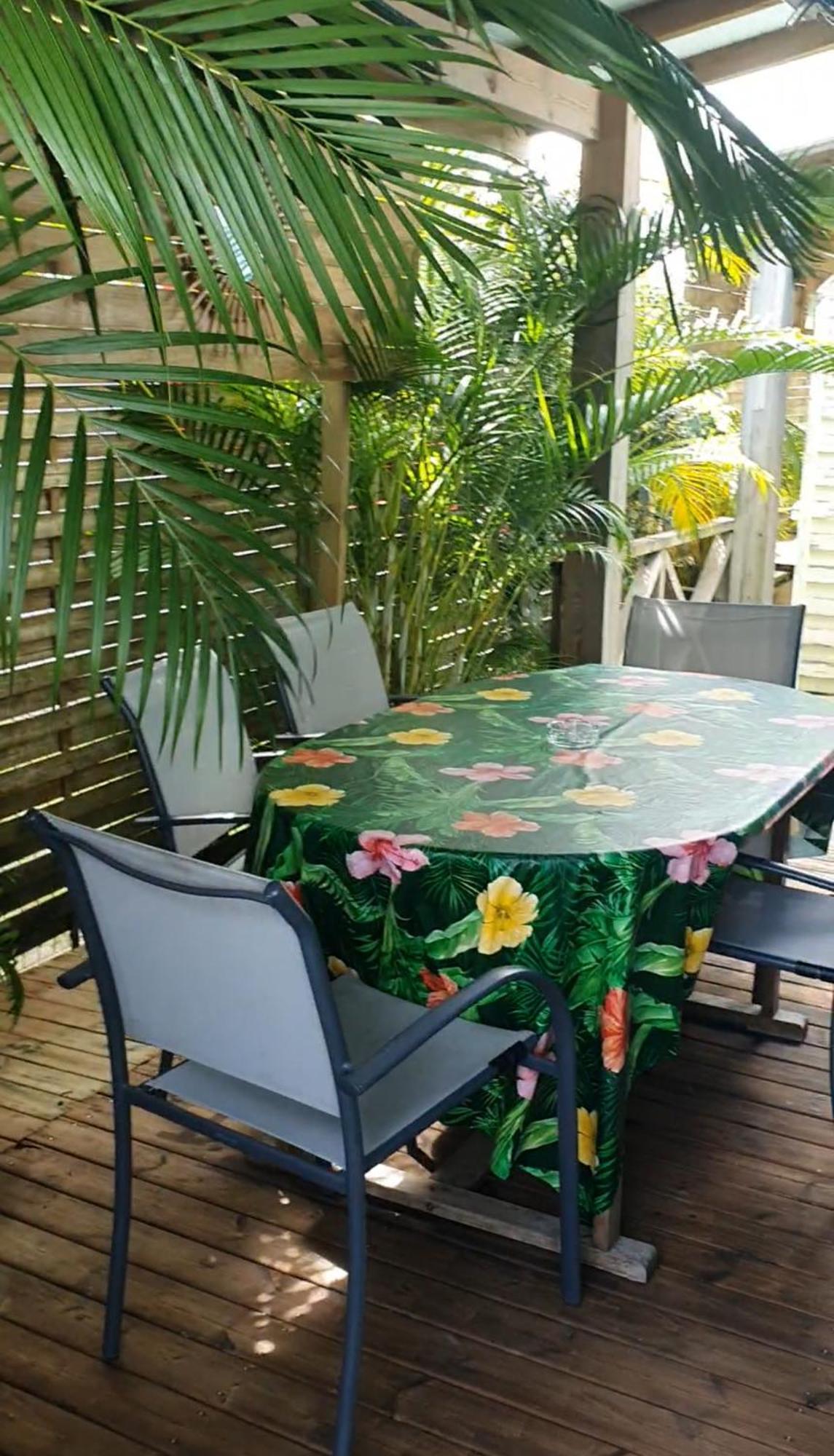 Bungalows Malueva 1 Chambre Et 1 Mezzanine A 5Min De La Plage De La Caravelle Sainte-Anne  Ngoại thất bức ảnh