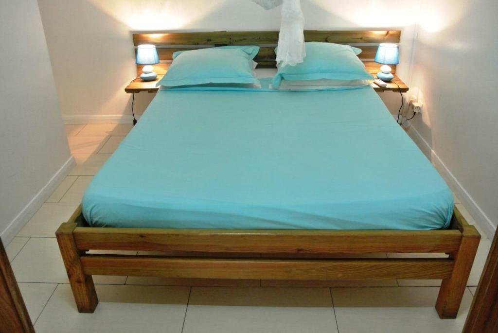 Bungalows Malueva 1 Chambre Et 1 Mezzanine A 5Min De La Plage De La Caravelle Sainte-Anne  Ngoại thất bức ảnh
